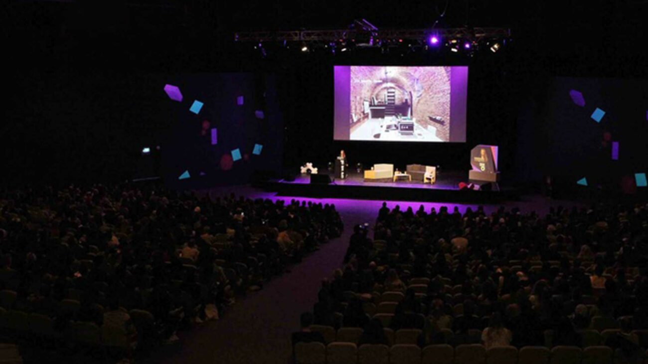 Crowd watching event as part of Semi Permanent festival 2016.