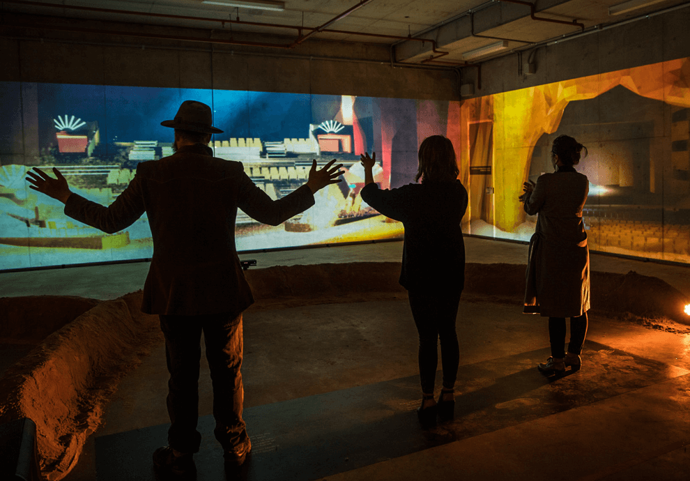 Interactive experience with surrounding projectors